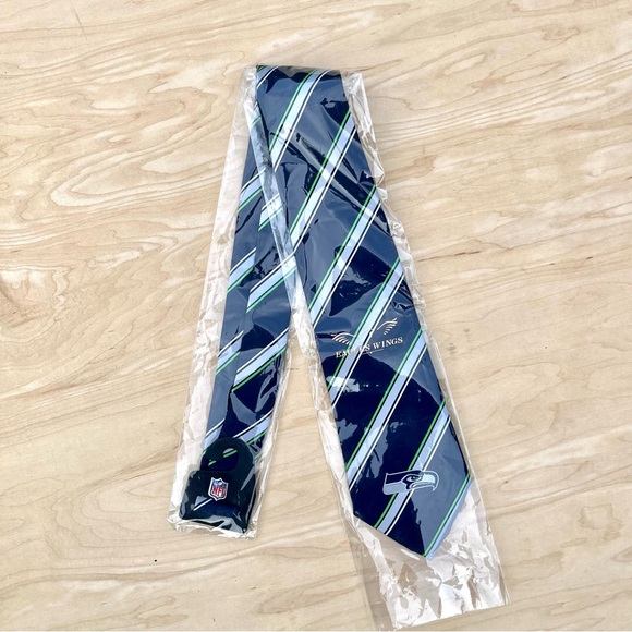 Seattle Seahawks Tie NFL Licensed Neck Ties Eagles Wings 12th Man NWT - Picture 5 of 8